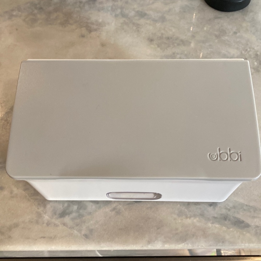 UBBI wipe dispenser